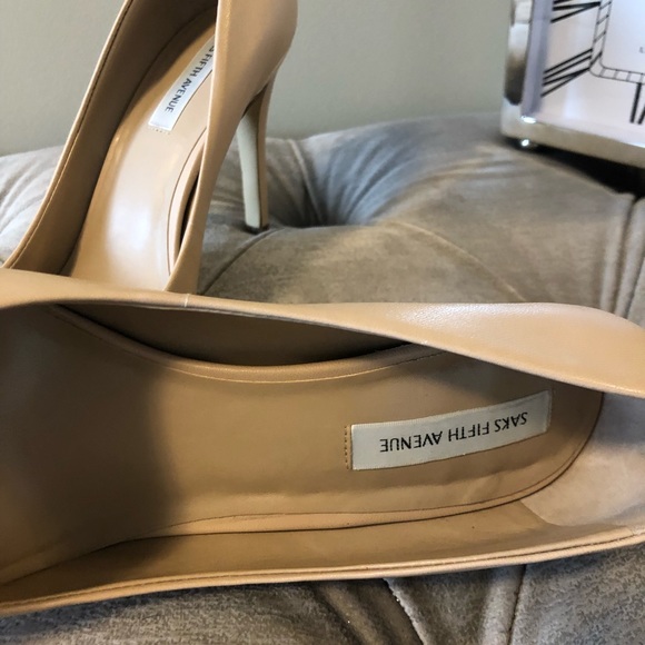 Saks Fifth Ave Size 9 Beige Pumps - Picture 4 of 6